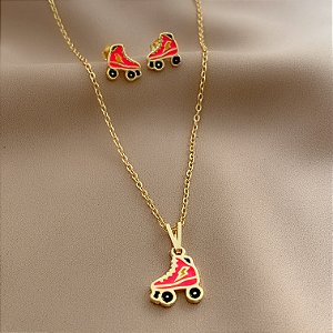 COLAR E BRINCO KIT INFANTIL PATINS FOLHEADO A OURO 18K⭐