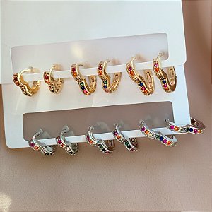 BRINCO KIT ARGOLINHAS CORAÇÕES ZIRCÔNIAS COLORIDAS BIJU
