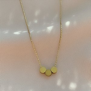 COLAR CORRENTE FINA PINGENTES BOLINHAS ACHATADAS LISAS DOURADO AÇO 316L⭐️