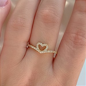 ANEL FIO ZIRCÔNIAS FORMATO CORAÇÃO DOURADO BIJU