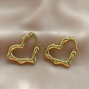 BRINCO ARGOLA CORAÇÃO BORDA ONDULADA FECHO ITALIANO DOURADO AÇO 316L⭐️
