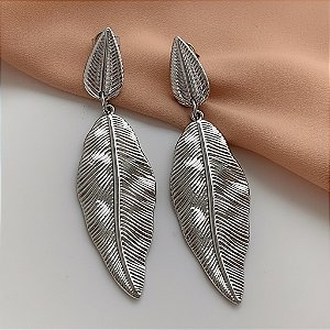 BRINCO FOLHAS RISCADAS AÇO 316L⭐️