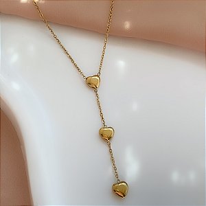 COLAR ESTILO GRAVATINHA CORAÇÕES DOURADO AÇO 316L⭐️