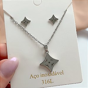 COLAR KIT TREVO LOSANGO VAZADO AÇO 316L⭐️