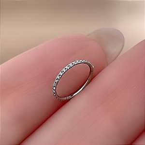 PIERCING NARIZ ARGOLINHA SEGMENTO FINO CRAVEJADO ZIRCÔNIAS 8MM TITÂNIO SEMIJOIA PARA PERFURAÇÃO⭐️