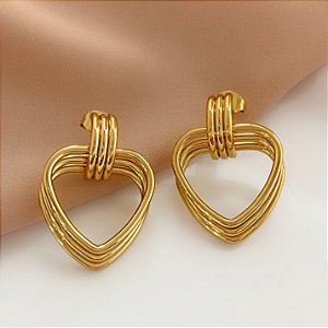 BRINCO CORAÇÃO EM FIOS DOURADO AÇO 316L⭐️