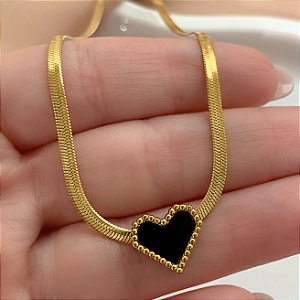 COLAR FITA FINA COM PINGENTE CORAÇÃO DOURADO AÇO 316L⭐️