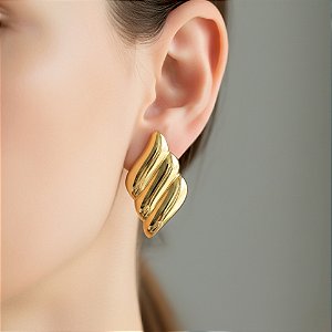 BRINCO TWIST DOURADO AÇO 316L ⭐️