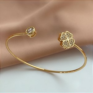 PULSEIRA / BRACELETE TREVO ZIRCÔNIAS E PONTO DE LUZ DOURADO AÇO 316L⭐️