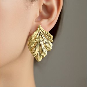 BRINCO FOLHA DOURADO AÇO 316L⭐️