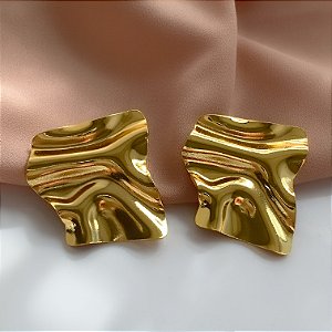 BRINCO ABSTRATO MARTELADO DOURADO AÇO 316L⭐️