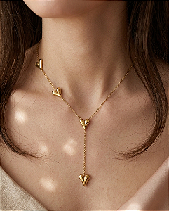 COLAR GRAVATINHA CORAÇÕES CLÁSSICOS DIVERSOS DOURADO AÇO 316L⭐️