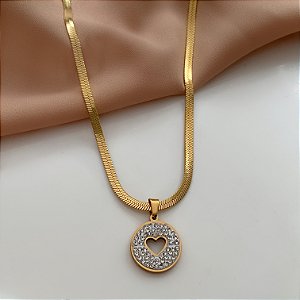 COLAR FITA FINA PINGENTE PLAQUINHA ZIRCÔNIAS CORAÇÃO VAZADO DOURADO AÇO 316L⭐️