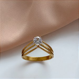 ANEL FIOS EM "V" PEDRA ZIRCÔNIA DOURADO AÇO 316L⭐️