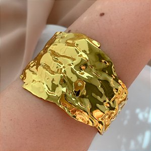 BRACELETE GROSSO MARTELADO DOURADO AÇO 316L⭐️