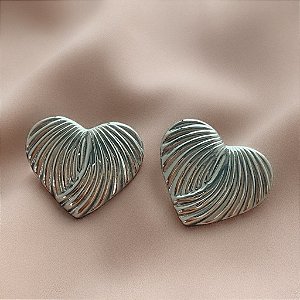 BRINCO CORAÇÃO RISCADO DESENHADO AÇO 316L⭐️