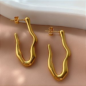 BRINCO ARGOLA LONGA ORGÂNICA DOURADO AÇO 316L⭐️