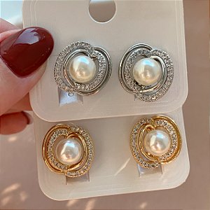 BRINCO DE PRESSÃO FIO LISO E ZIRCÔNIS MEIO PÉROLA BIJU