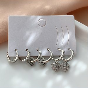 BRINCO KIT ARGOLINHAS LISAS E ZIRCÔNIAS CORAÇÃO CRAVEJADO BIJU