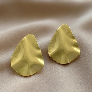 BRINCO GOTA MARTELADA DOURADO AÇO 316L⭐️