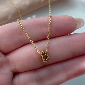 COLAR PINGENTE LETRA DELICADA A-F DOURADO AÇO 316L⭐️
