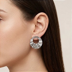 BRINCO CÍRCULO ASSIMÉTRICO FRANZIDO AÇO 316L⭐️