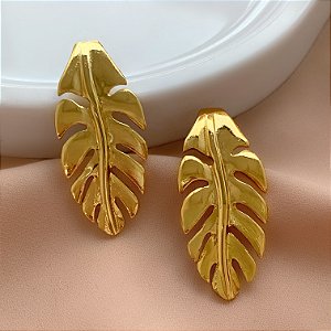 BRINCO FOLHA ALONGADA DOURADO AÇO 316L⭐️