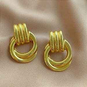 BRINCO REDONDO ENTRELAÇADO DETALHE FIOS VERTICAIS DOURADO AÇO 316L⭐️