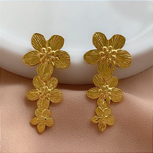 BRINCO FLOR FILEIRA DELICADA DOURADO AÇO 316L⭐️