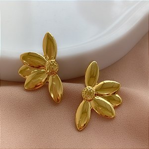 BRINCO MEIA FLOR DOURADO AÇO 316L⭐️