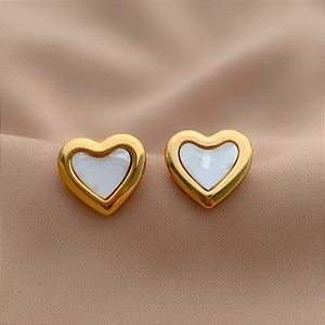 BRINCO CORAÇÃO MADREPÉROLA DOURADO AÇO 316L⭐️