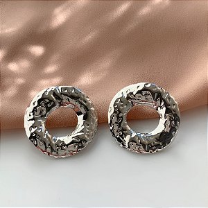 BRINCO CÍRCULO TEXTURIZADO AÇO 316L⭐️