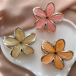 PRESILHA FLOR DELICADA PRATEADA GRUPO 2 BIJU