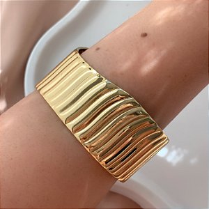 PULSEIRA/BRACELETE LARGO RISCAS DOURADO AÇO 316L⭐️
