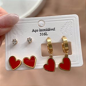 BRINCO KIT 3 PARES CORAÇÕES ESMALTADOS DOURADO AÇO 316L⭐️