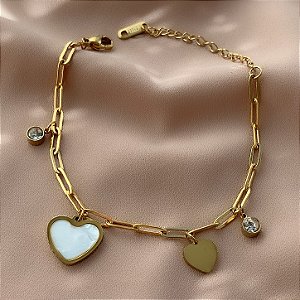 PULSEIRA CORRENTE PINGENTES CORAÇÕES LISO E MADREPÉROLA DOURADO AÇO 316L⭐️