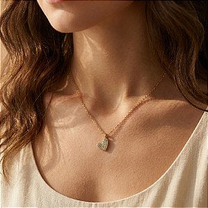 COLAR PINGENTE CORAÇÃO PENDENTE ZIRCÔNIAS DOURADO AÇO 316L⭐️