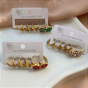 COLAR GRAVATINHA FLORZINHA PEDRAS GRUPO 2 ZIRCÔNIAS DOURADO AÇO 316L⭐️
