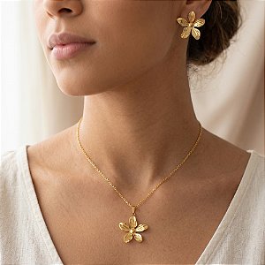 COLAR E BRINCO KIT FLOR DELICADA DOURADO AÇO 316L⭐️