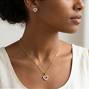 COLAR E BRINCO KIT CORAÇÃO VAZADO BORDA MADREPÉROLA DOURADO AÇO 316L⭐️