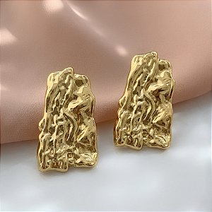 BRINCO RETANGULAR AMASSADO DOURADO AÇO 316L⭐️