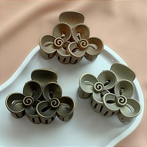 PRESILHA FLOR DUPLA GRUPO 1 BIJU