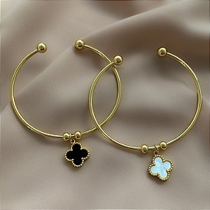 PULSEIRA /BRACELETE PINGENTE TREVO COLOR DOURADO AÇO 316L⭐️
