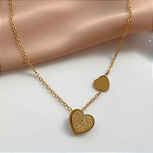 COLAR CORAÇÕES LATERAIS DOURADO AÇO 316L⭐️
