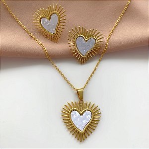 COLAR E BRINCO CORAÇÃO SOLAR MADREPÉROLA DOURADO AÇO 316L⭐️