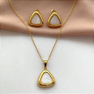 COLAR E BRINCO TRIÂNGULO BORDA BOLEADA MADREPÉROLA DOURADO AÇO 316L⭐️