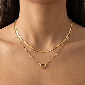 COLAR DUPLO FITA E CORAÇÃO VAZADO DOURADO AÇO 316L⭐️