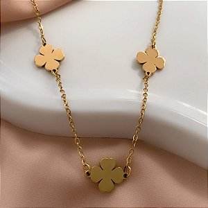 COLAR TRÊS TREVOS LISOS DOURADO AÇO 316L⭐️