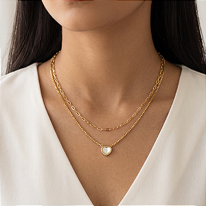 COLAR DELICADO DUPLO MINI CORAÇÃO MADREPÉROLA DOURADO AÇO 316L⭐️
