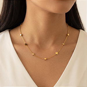 COLAR TREVINHOS E QUADRADOS DOURADO AÇO 316L⭐️